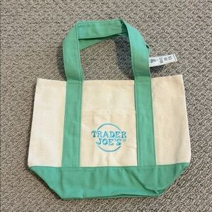 NWT Trader Joe’s Green and Cream Tote Bag